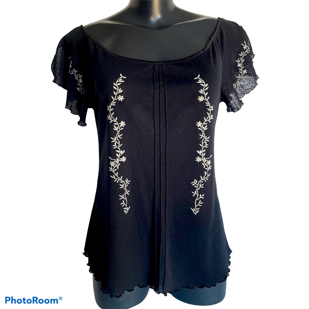 Suzy Shier, Black short sleeve stretchy top